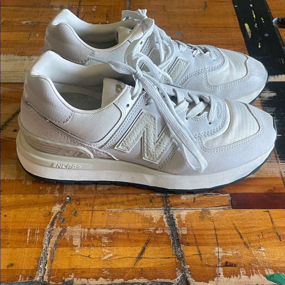 New Balance Light Gray Sneakers - Picture 2 of 6